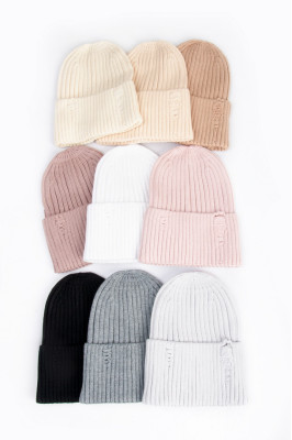 Шапка жіноча